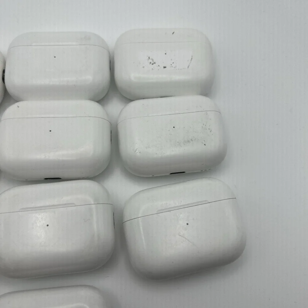 LOT OF 10 - Apple Airpods Pro 2nd Gen Wireless Charging Case - A2969
